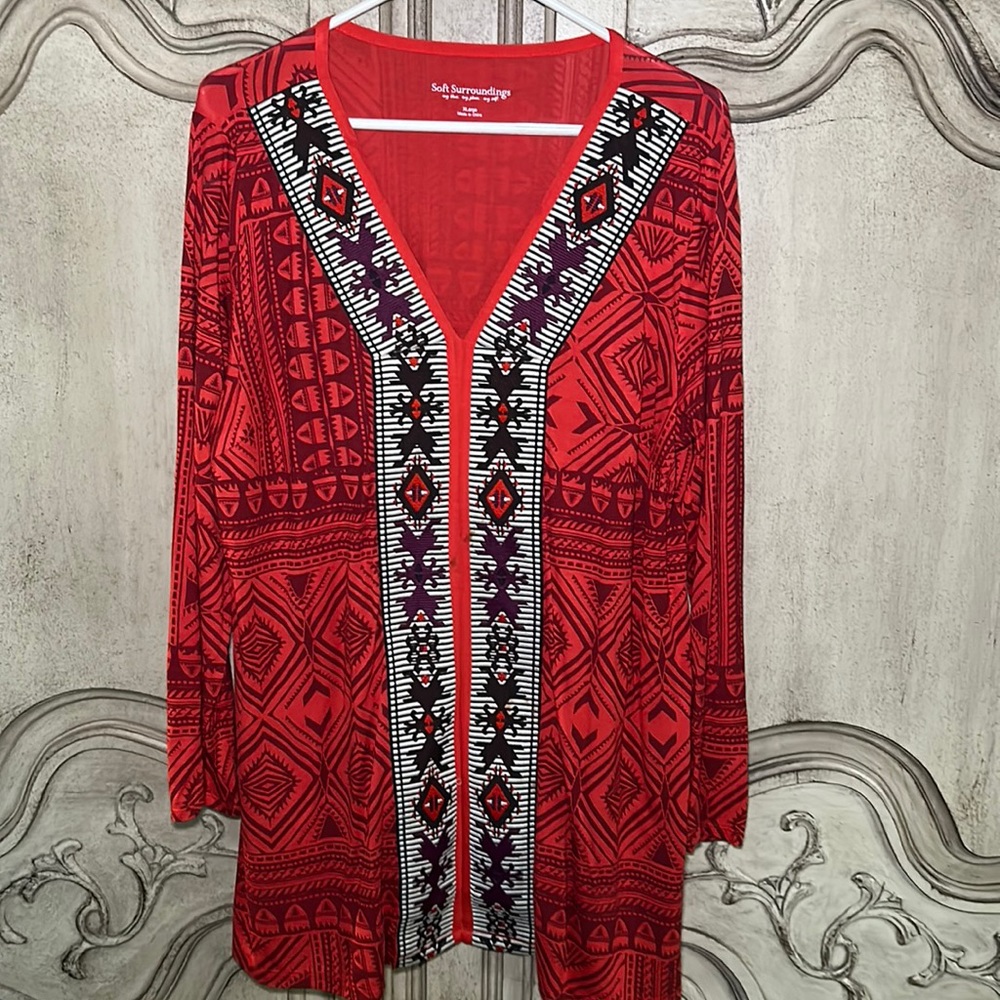 Soft Surrounding Red Artistic Tunic - XL- beautiful tapestry design embellishmen